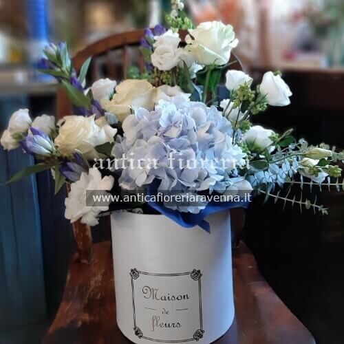 Scatola fiorita Scatola fiorita